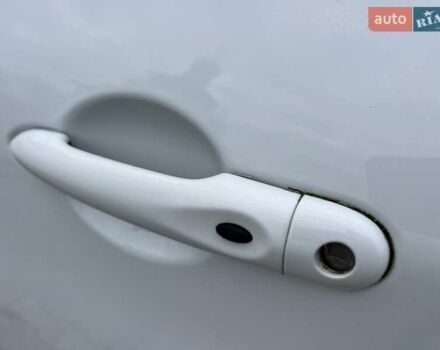 Білий Рено Зое, об'ємом двигуна 0 л та пробігом 116 тис. км за 8650 $, фото 22 на Automoto.ua