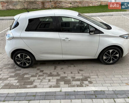 Белый Рено Зое, объемом двигателя 0 л и пробегом 44 тыс. км за 9999 $, фото 3 на Automoto.ua