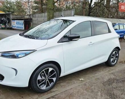 Белый Рено Зое, объемом двигателя 0 л и пробегом 71 тыс. км за 9550 $, фото 7 на Automoto.ua