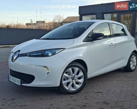 Белый Рено Зое, объемом двигателя 0 л и пробегом 90 тыс. км за 9500 $, фото 5 на Automoto.ua