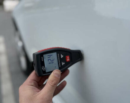 Белый Рено Зое, объемом двигателя 0 л и пробегом 75 тыс. км за 9900 $, фото 51 на Automoto.ua