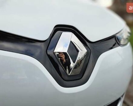 Белый Рено Зое, объемом двигателя 0 л и пробегом 71 тыс. км за 9550 $, фото 10 на Automoto.ua