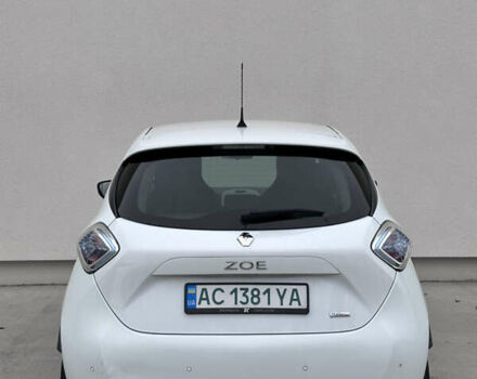 Белый Рено Зое, объемом двигателя 0 л и пробегом 96 тыс. км за 9800 $, фото 6 на Automoto.ua