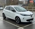 Белый Рено Зое, объемом двигателя 0 л и пробегом 26 тыс. км за 10900 $, фото 1 на Automoto.ua