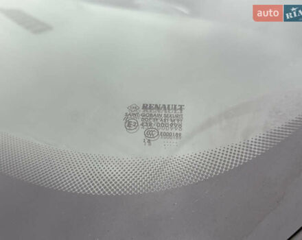 Білий Рено Зое, об'ємом двигуна 0 л та пробігом 56 тис. км за 9800 $, фото 8 на Automoto.ua