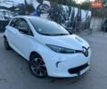 Белый Рено Зое, объемом двигателя 0 л и пробегом 129 тыс. км за 9550 $, фото 1 на Automoto.ua