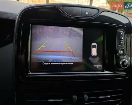 Белый Рено Зое, объемом двигателя 0 л и пробегом 129 тыс. км за 8700 $, фото 42 на Automoto.ua