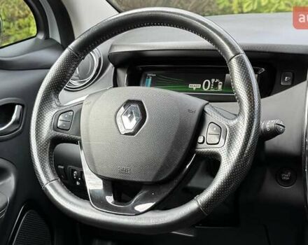 Белый Рено Зое, объемом двигателя 0 л и пробегом 157 тыс. км за 8700 $, фото 28 на Automoto.ua