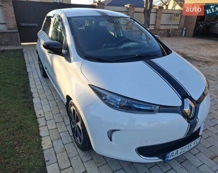 Белый Рено Зое, объемом двигателя 0 л и пробегом 176 тыс. км за 9300 $, фото 12 на Automoto.ua