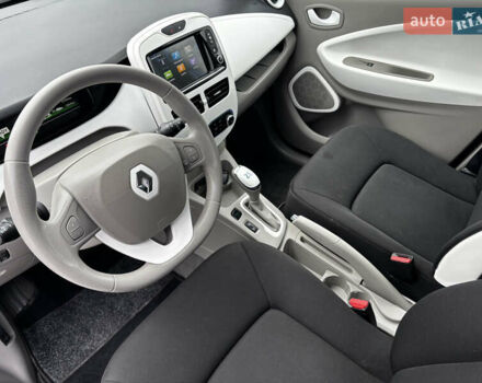 Білий Рено Зое, об'ємом двигуна 0 л та пробігом 23 тис. км за 8850 $, фото 25 на Automoto.ua