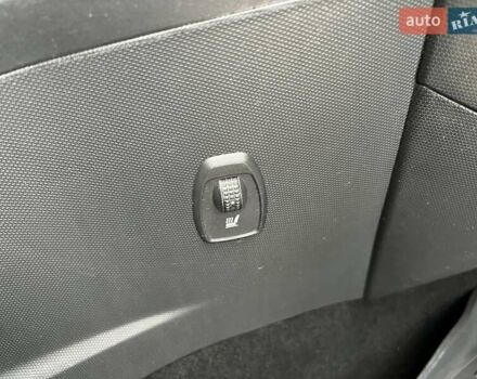 Білий Рено Зое, об'ємом двигуна 0 л та пробігом 116 тис. км за 8650 $, фото 19 на Automoto.ua