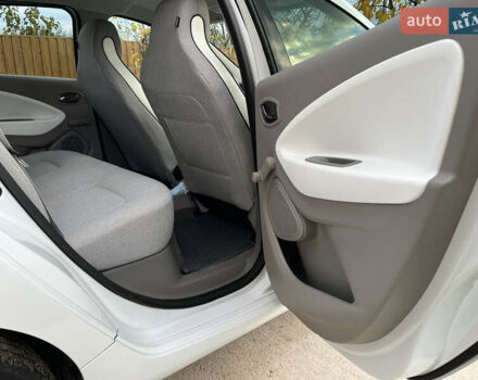 Рено Зое 2018 в Виннице на Automoto.ua Белый Рено Зое, объемом двигателя 0 л и пробегом 68 тыс. км за 9350 $, фото 14 на Automoto.ua