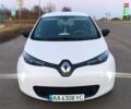 Белый Рено Зое, объемом двигателя 0 л и пробегом 176 тыс. км за 9000 $, фото 1 на Automoto.ua