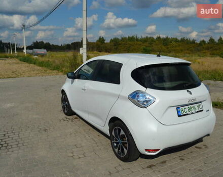 Белый Рено Зое, объемом двигателя 0 л и пробегом 120 тыс. км за 9700 $, фото 5 на Automoto.ua