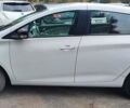 Белый Рено Зое, объемом двигателя 0 л и пробегом 62 тыс. км за 9999 $, фото 1 на Automoto.ua