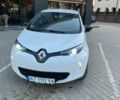 Белый Рено Зое, объемом двигателя 0 л и пробегом 86 тыс. км за 9999 $, фото 6 на Automoto.ua