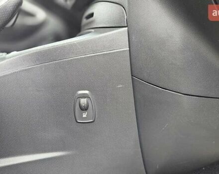 Белый Рено Зое, объемом двигателя 0 л и пробегом 71 тыс. км за 9550 $, фото 46 на Automoto.ua