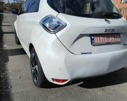 Белый Рено Зое, объемом двигателя 0 л и пробегом 42 тыс. км за 9500 $, фото 6 на Automoto.ua