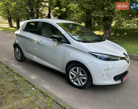 Белый Рено Зое, объемом двигателя 0 л и пробегом 54 тыс. км за 9300 $, фото 5 на Automoto.ua
