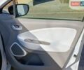 Белый Рено Зое, объемом двигателя 0 л и пробегом 129 тыс. км за 9799 $, фото 16 на Automoto.ua