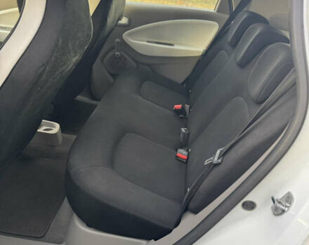 Білий Рено Зое, об'ємом двигуна 0 л та пробігом 87 тис. км за 8500 $, фото 17 на Automoto.ua