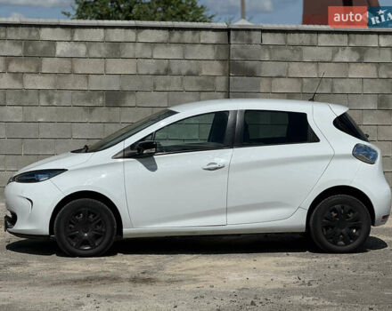 Белый Рено Зое, объемом двигателя 0 л и пробегом 114 тыс. км за 9500 $, фото 4 на Automoto.ua