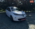 Белый Рено Зое, объемом двигателя 0 л и пробегом 57 тыс. км за 9500 $, фото 7 на Automoto.ua