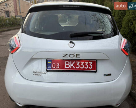 Белый Рено Зое, объемом двигателя 0 л и пробегом 65 тыс. км за 9200 $, фото 2 на Automoto.ua