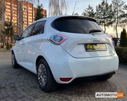 Белый Рено Зое, объемом двигателя 41 л и пробегом 95 тыс. км за 8999 $, фото 4 на Automoto.ua