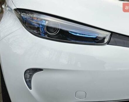 Белый Рено Зое, объемом двигателя 0 л и пробегом 71 тыс. км за 9550 $, фото 11 на Automoto.ua