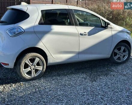 Белый Рено Зое, объемом двигателя 0 л и пробегом 105 тыс. км за 9100 $, фото 6 на Automoto.ua