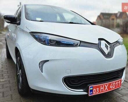 Белый Рено Зое, объемом двигателя 0 л и пробегом 71 тыс. км за 9550 $, фото 4 на Automoto.ua