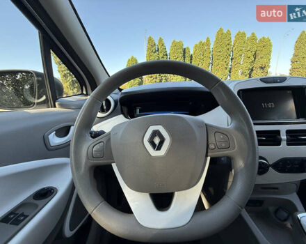 Белый Рено Зое, объемом двигателя 0 л и пробегом 57 тыс. км за 9500 $, фото 10 на Automoto.ua