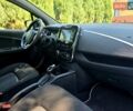 Белый Рено Зое, объемом двигателя 0 л и пробегом 81 тыс. км за 9200 $, фото 26 на Automoto.ua