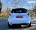 Белый Рено Зое, объемом двигателя 0 л и пробегом 40 тыс. км за 12000 $, фото 24 на Automoto.ua