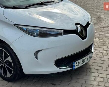 Белый Рено Зое, объемом двигателя 0 л и пробегом 157 тыс. км за 8700 $, фото 1 на Automoto.ua