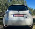 Белый Рено Зое, объемом двигателя 0 л и пробегом 140 тыс. км за 9600 $, фото 3 на Automoto.ua