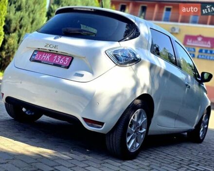 Белый Рено Зое, объемом двигателя 0 л и пробегом 81 тыс. км за 9200 $, фото 13 на Automoto.ua