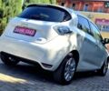 Белый Рено Зое, объемом двигателя 0 л и пробегом 81 тыс. км за 9200 $, фото 13 на Automoto.ua