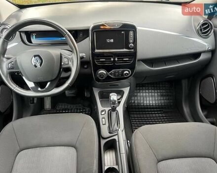 Белый Рено Зое, объемом двигателя 0 л и пробегом 109 тыс. км за 9499 $, фото 20 на Automoto.ua