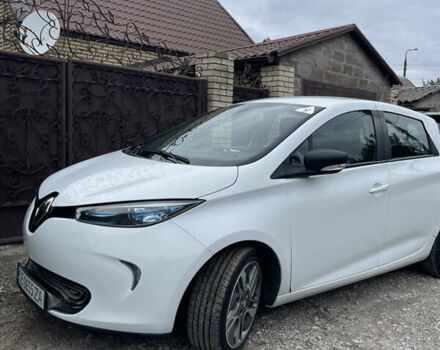 Белый Рено Зое, объемом двигателя 0 л и пробегом 78 тыс. км за 12700 $, фото 2 на Automoto.ua