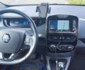 Белый Рено Зое, объемом двигателя 0 л и пробегом 100 тыс. км за 11900 $, фото 23 на Automoto.ua