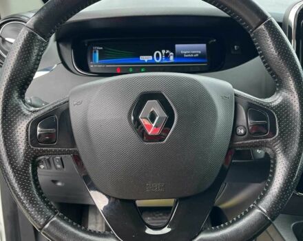 Белый Рено Зое, объемом двигателя 0 л и пробегом 140 тыс. км за 9300 $, фото 9 на Automoto.ua