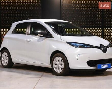 Белый Рено Зое, объемом двигателя 0 л и пробегом 18 тыс. км за 10300 $, фото 3 на Automoto.ua