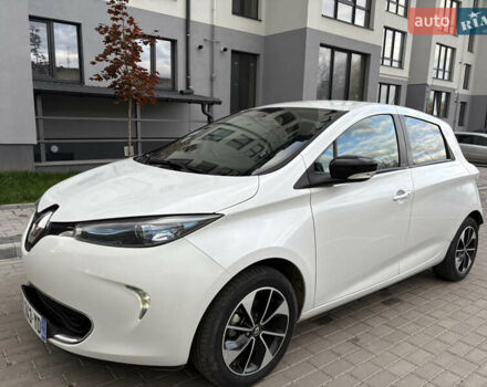 Белый Рено Зое, объемом двигателя 0 л и пробегом 44 тыс. км за 9999 $, фото 1 на Automoto.ua