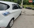 Белый Рено Зое, объемом двигателя 0 л и пробегом 190 тыс. км за 8750 $, фото 1 на Automoto.ua
