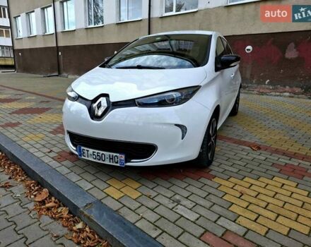 Белый Рено Зое, объемом двигателя 0 л и пробегом 129 тыс. км за 8700 $, фото 5 на Automoto.ua