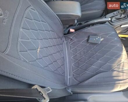 Белый Рено Зое, объемом двигателя 0 л и пробегом 176 тыс. км за 9300 $, фото 20 на Automoto.ua