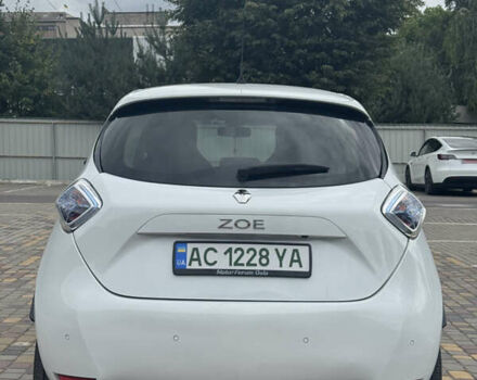 Белый Рено Зое, объемом двигателя 0 л и пробегом 111 тыс. км за 8599 $, фото 3 на Automoto.ua