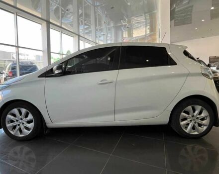 Белый Рено Зое, объемом двигателя 0 л и пробегом 190 тыс. км за 10000 $, фото 3 на Automoto.ua
